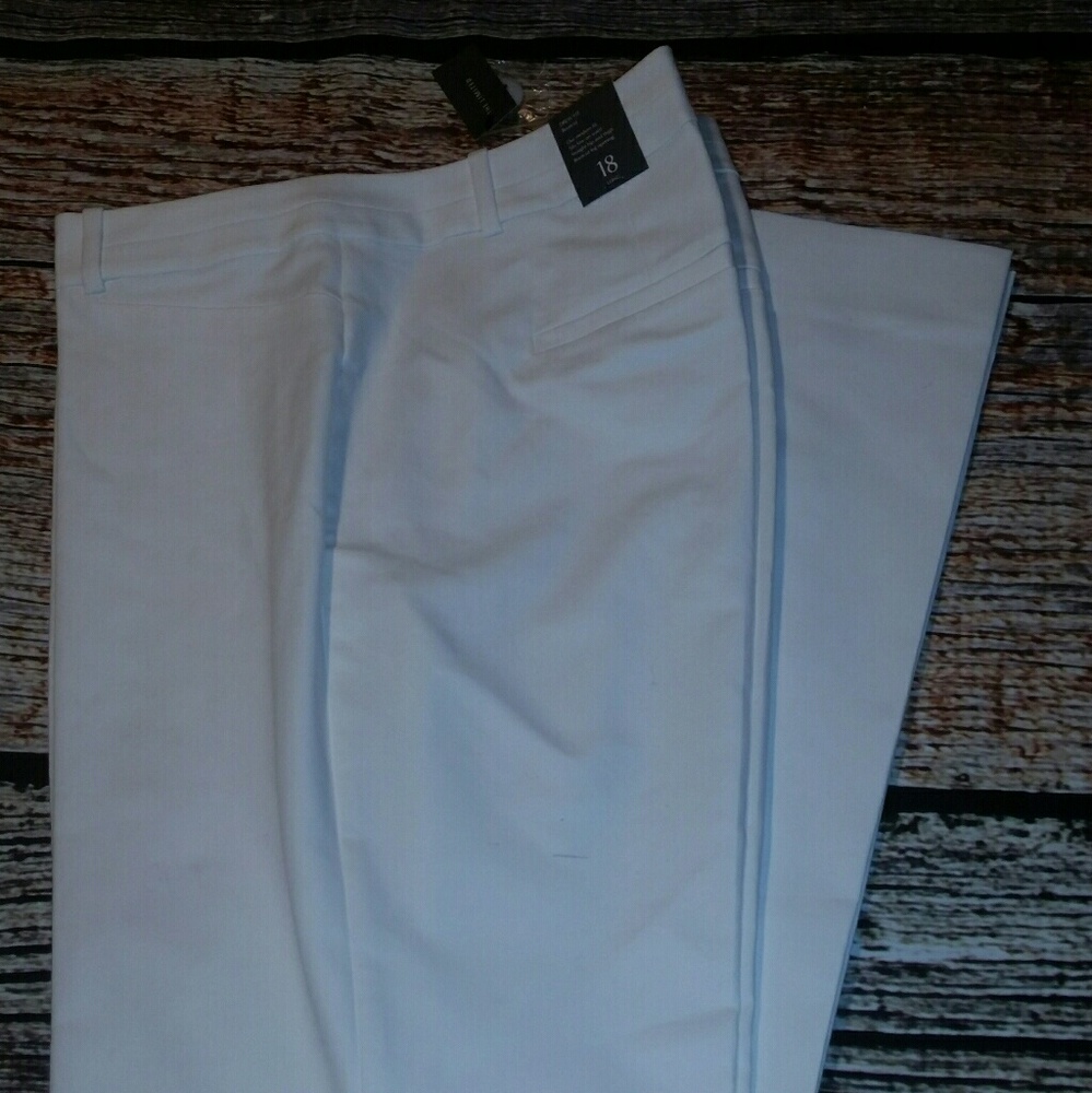 18long Limited Drew bootcut white pants with tags